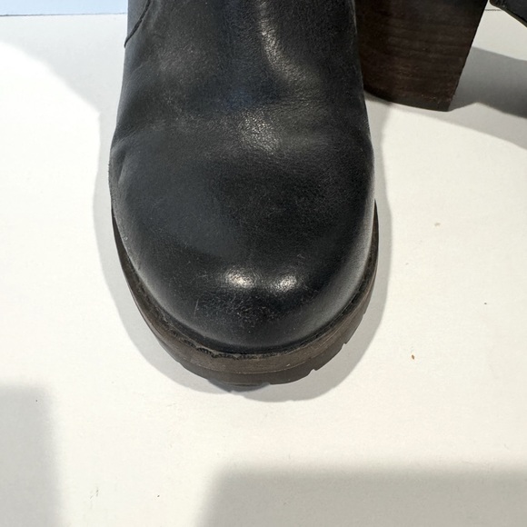 Clarks Women's Mission Brynn Boot Leather Size: 6.5 Color: Black. - Picture 7 of 10